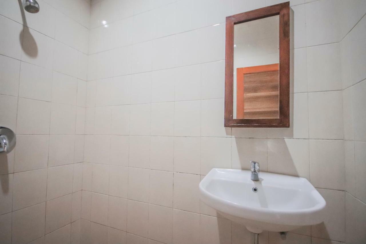 Satya House Ubud Экстерьер фото